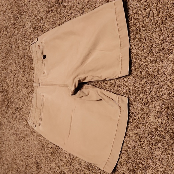 American Eagle Longer Length Khaki Shorts - Picture 4 of 5